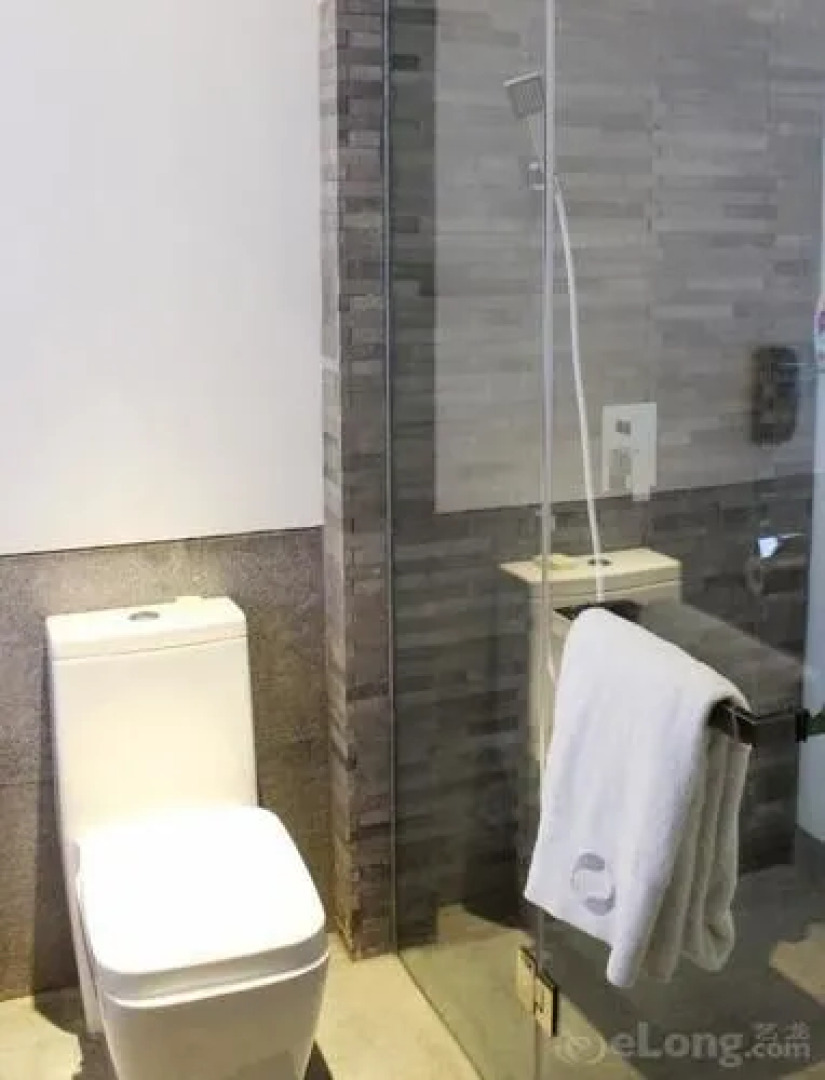 Maritime Hotel (Zhengzhou Century Amusement Park Zhongyuan Tower)