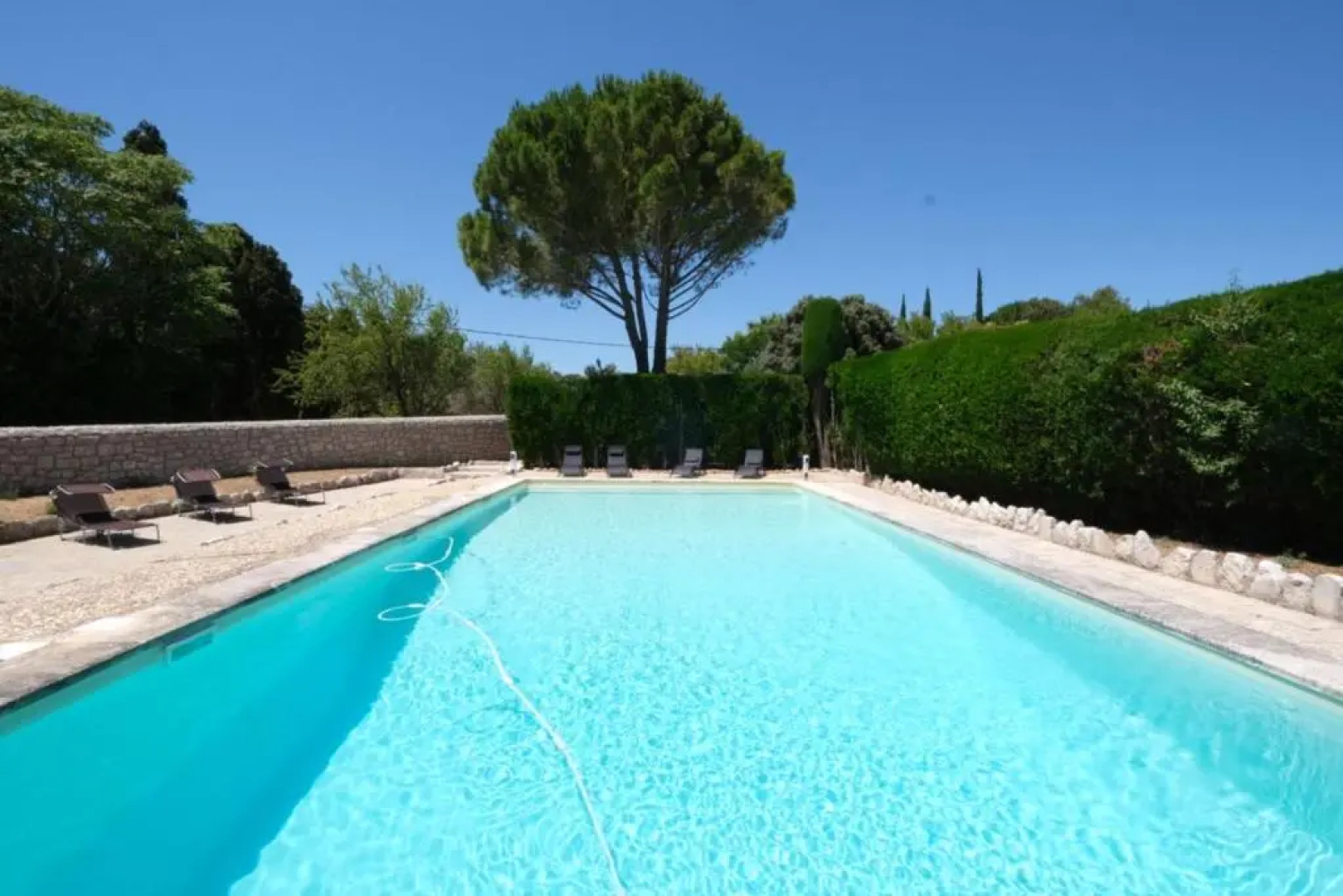 Typical mas provençal with swimming pool in a small hamlet near Mouriès in the Alpilles in Provence- 8 persons LS1-361 OUSTAU D'ANTAN