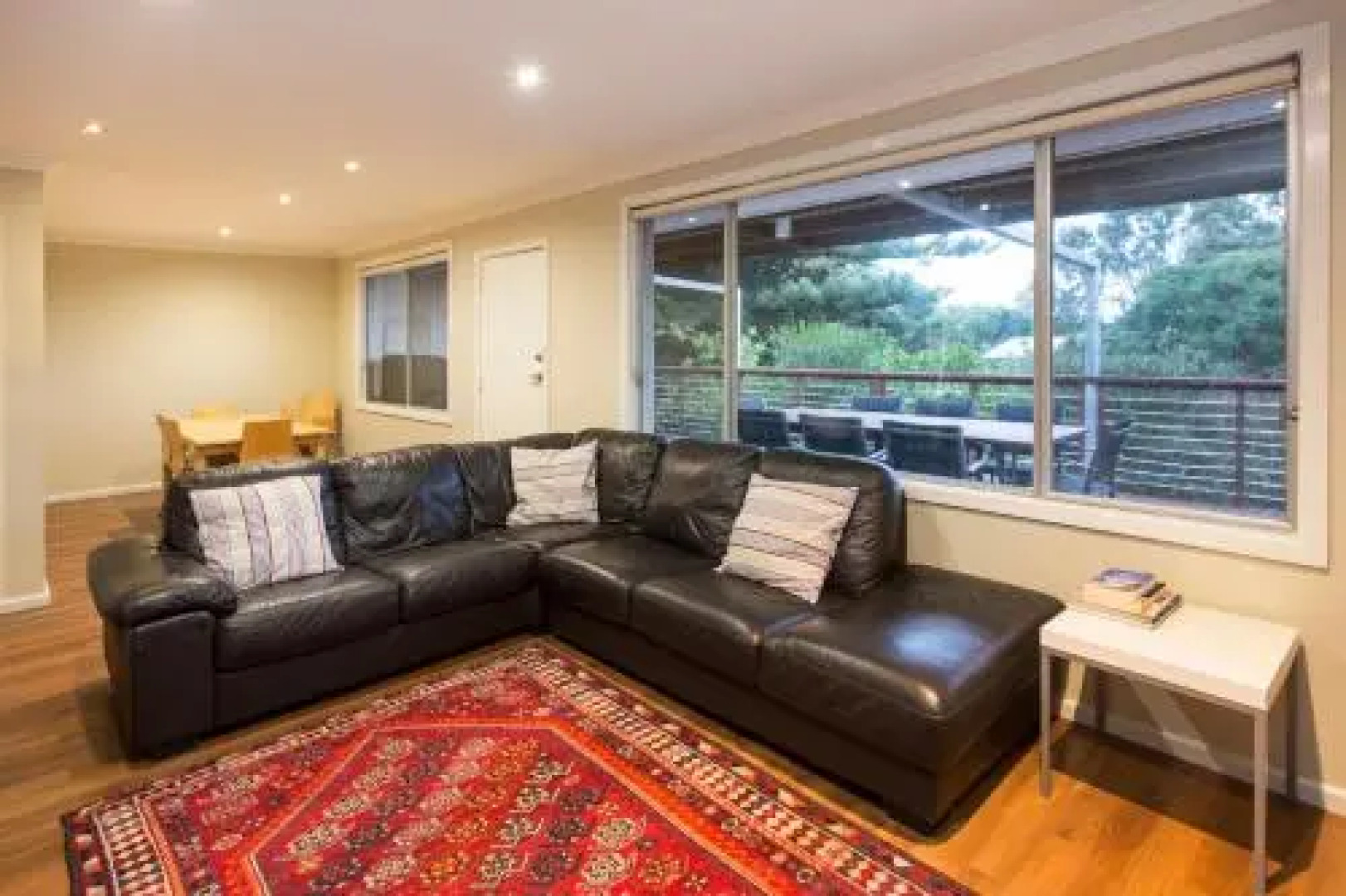 Dunsborough Holiday Homes – 6 Ella Gladstone