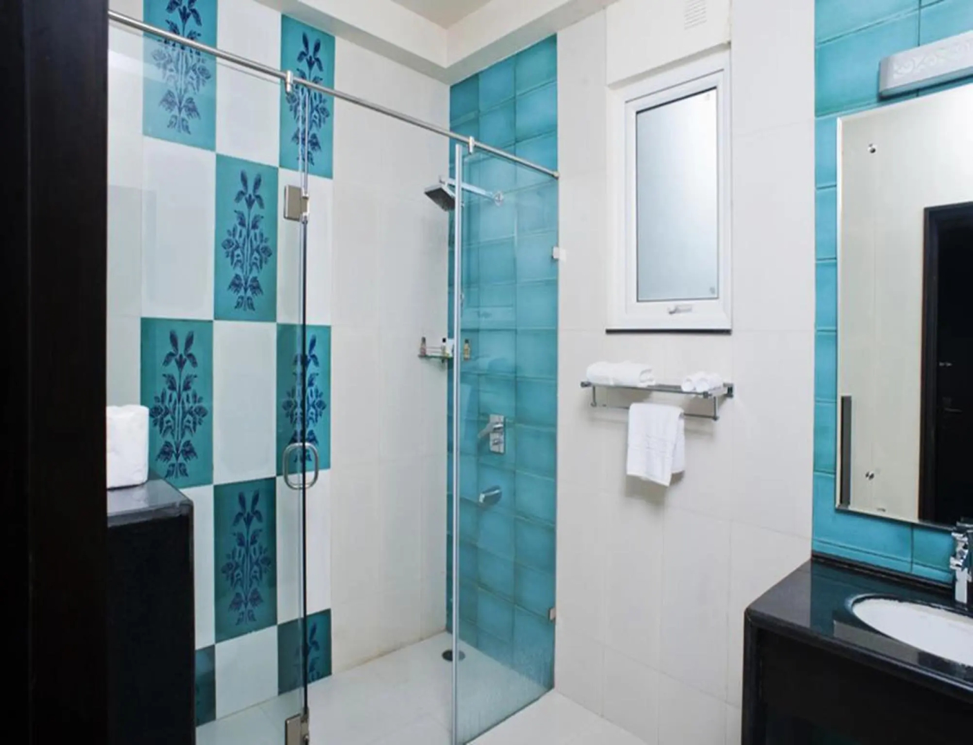 Charanpahari Hotel by OYO Rooms