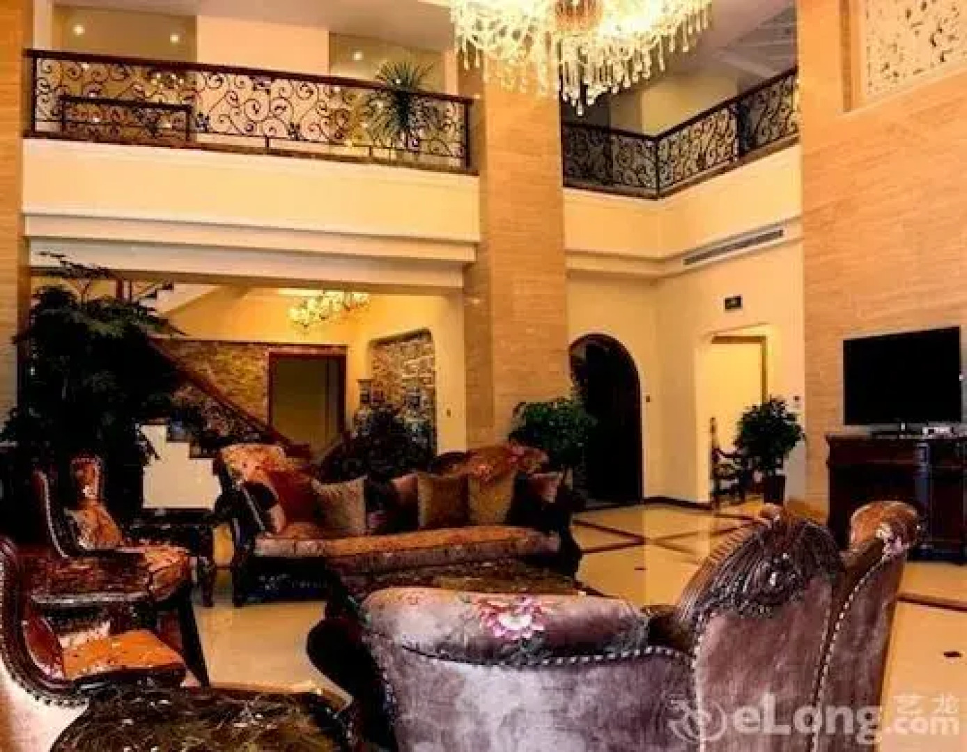 Zhongchang Building (Changchun Railway Station)