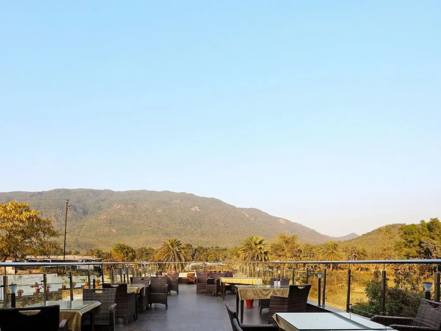 OYO 6315 Golden Leaf Resort