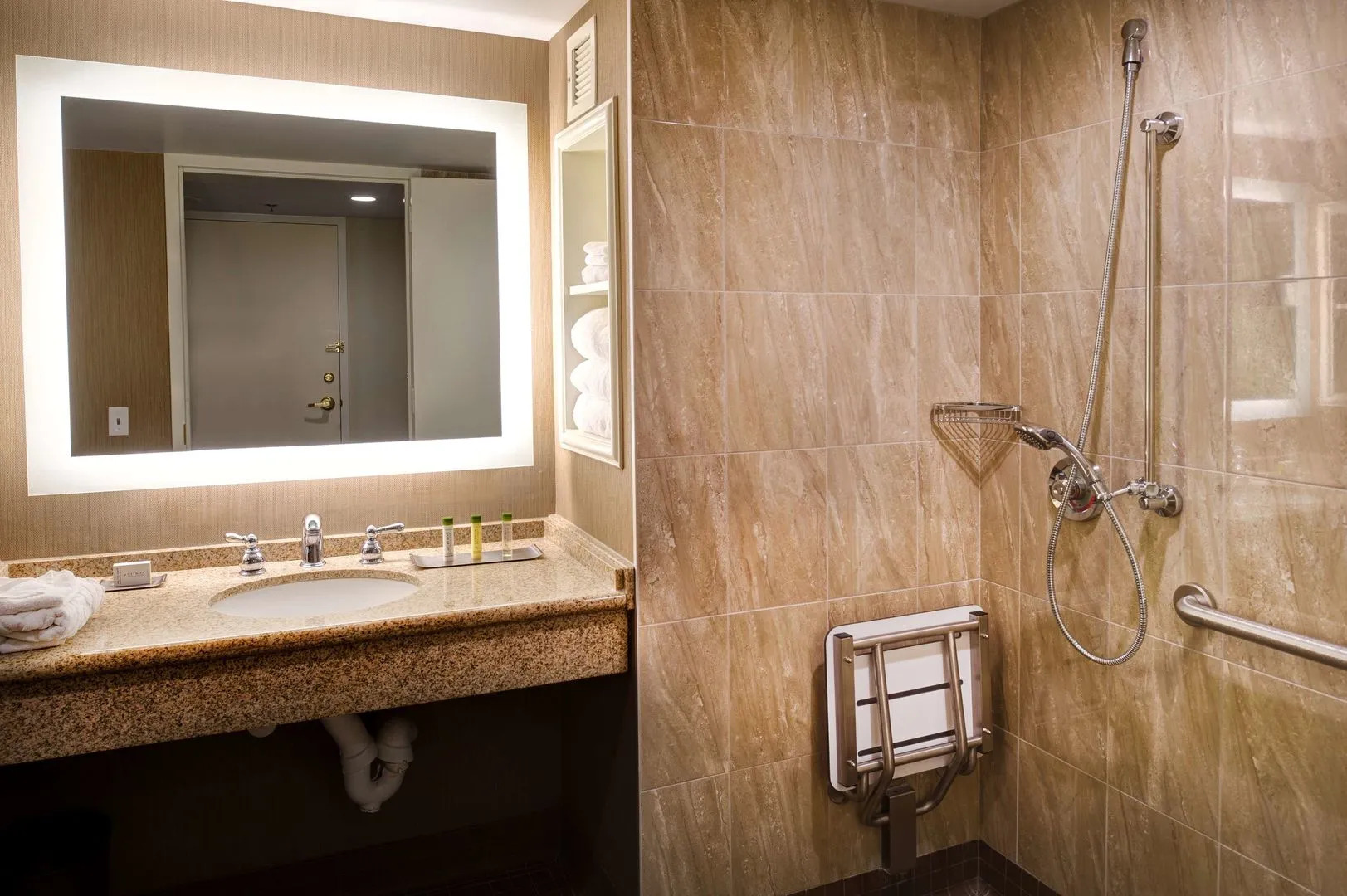 St. Louis Union Station Hotel, Curio Collection by Hilton