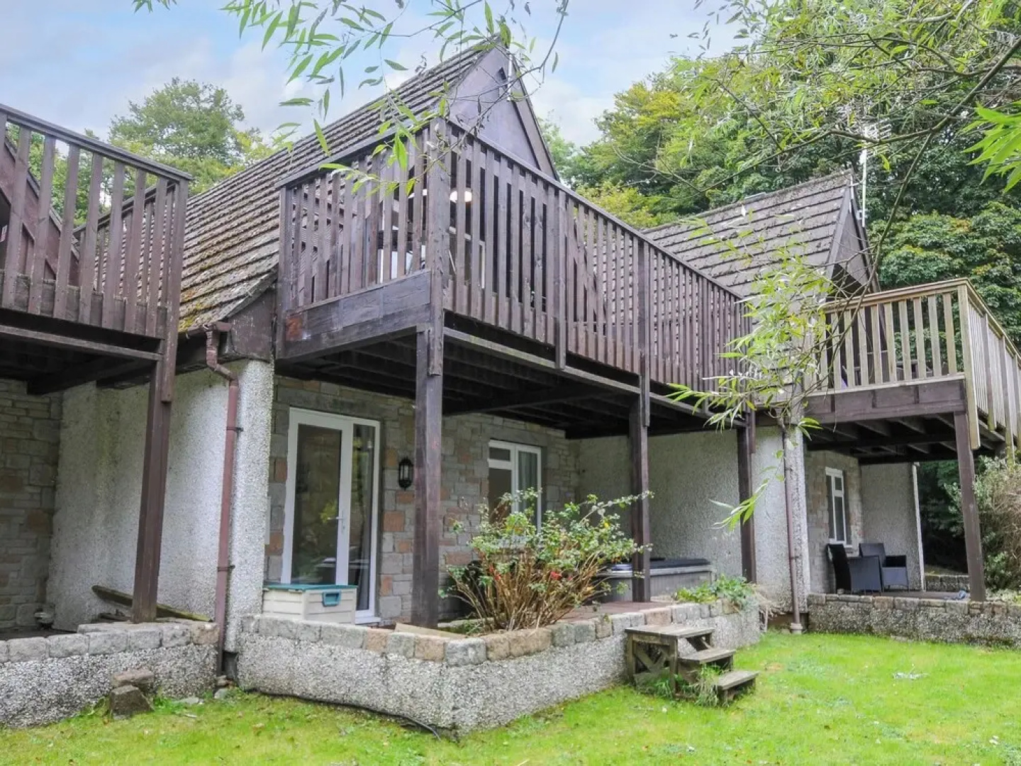 Valley Lodge 23