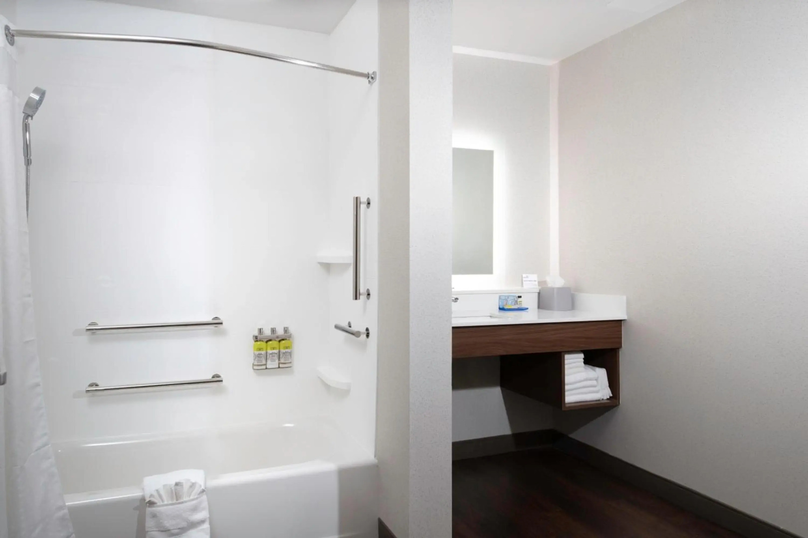 Holiday Inn Express & Suites The Dalles by IHG