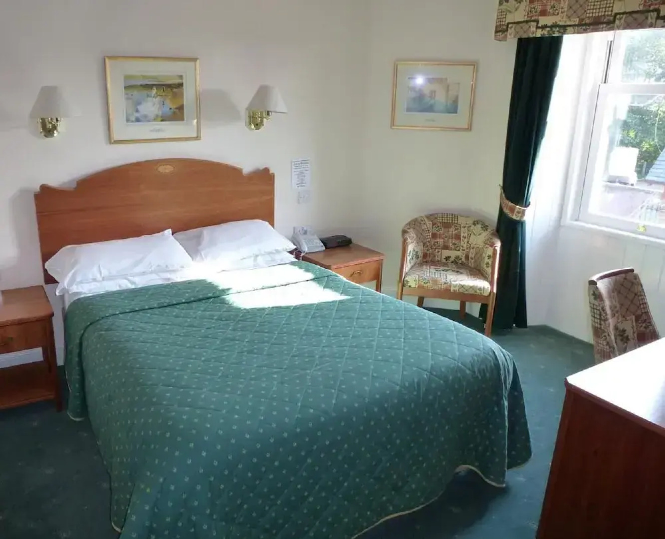 Somerton House Hotel