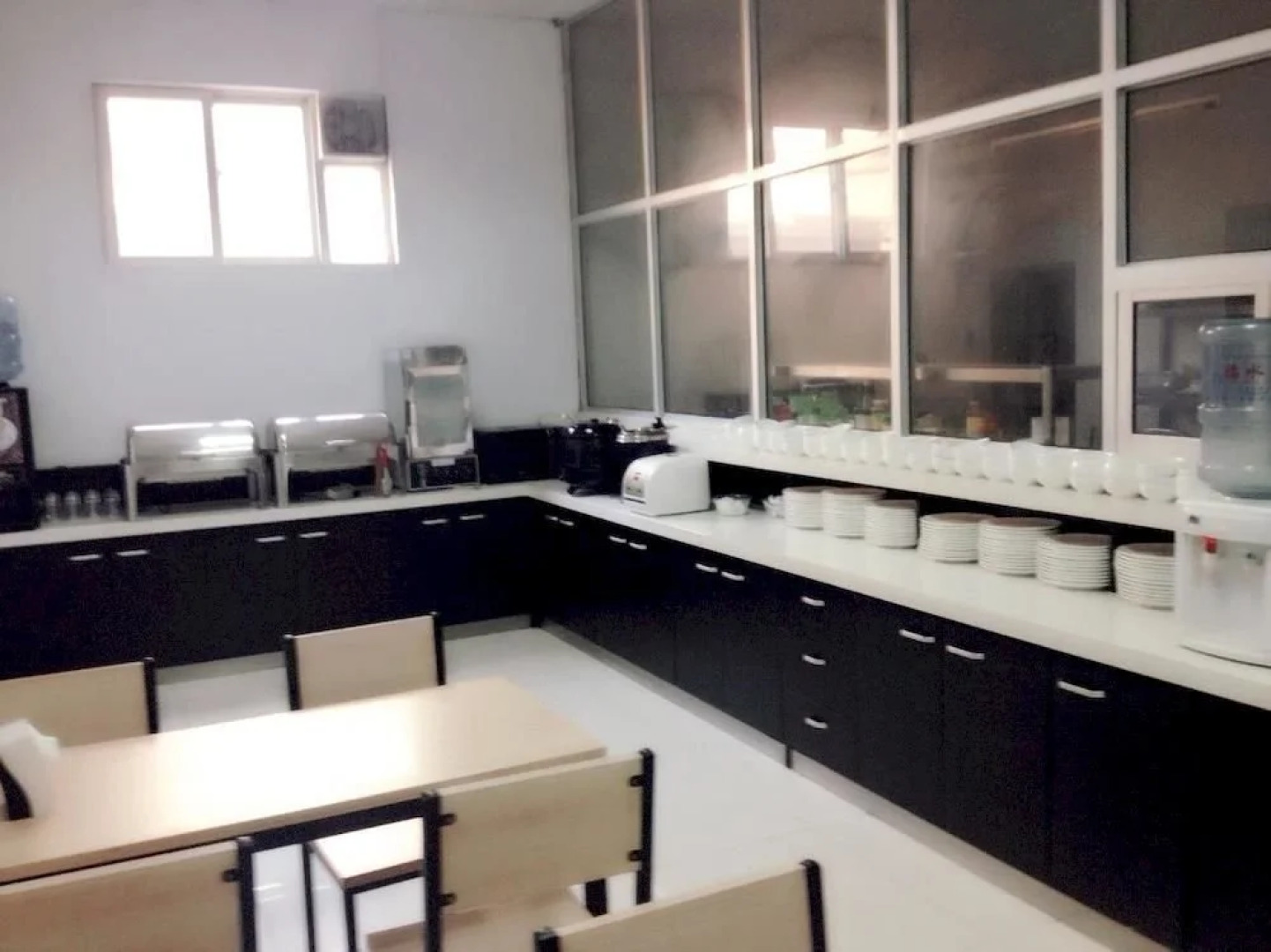 City 118 Chain Hotel