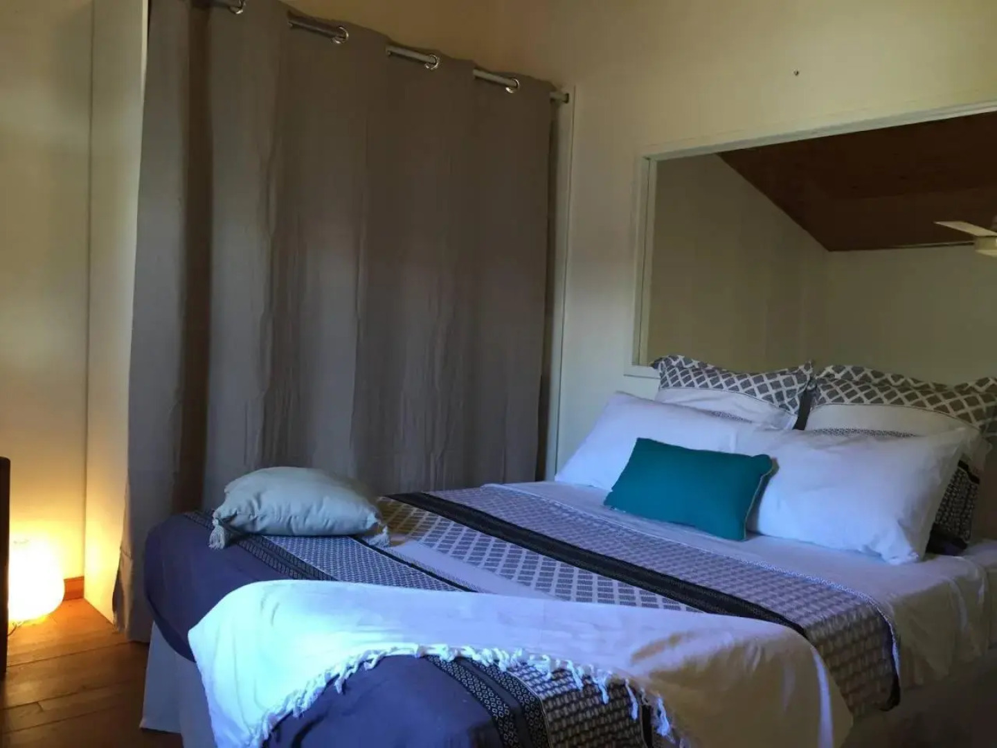 T2 tropical en bord de piscine à 100m de la mer