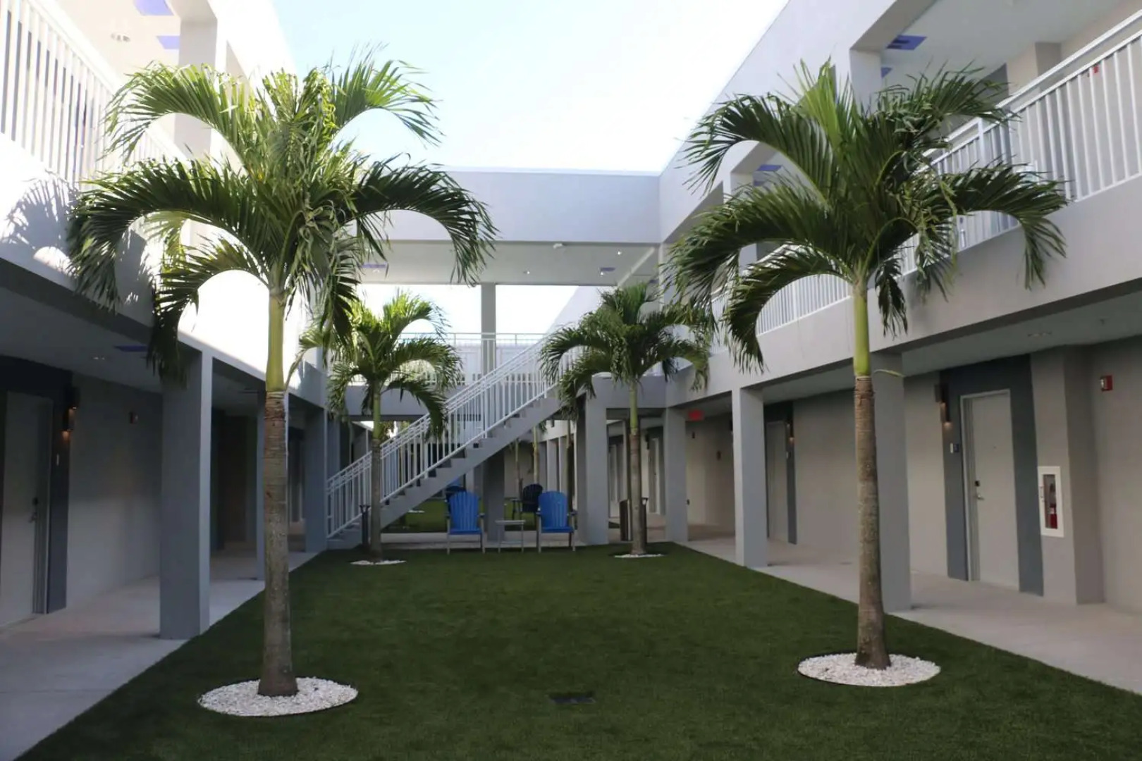 Star Suites By Riverside Theatre