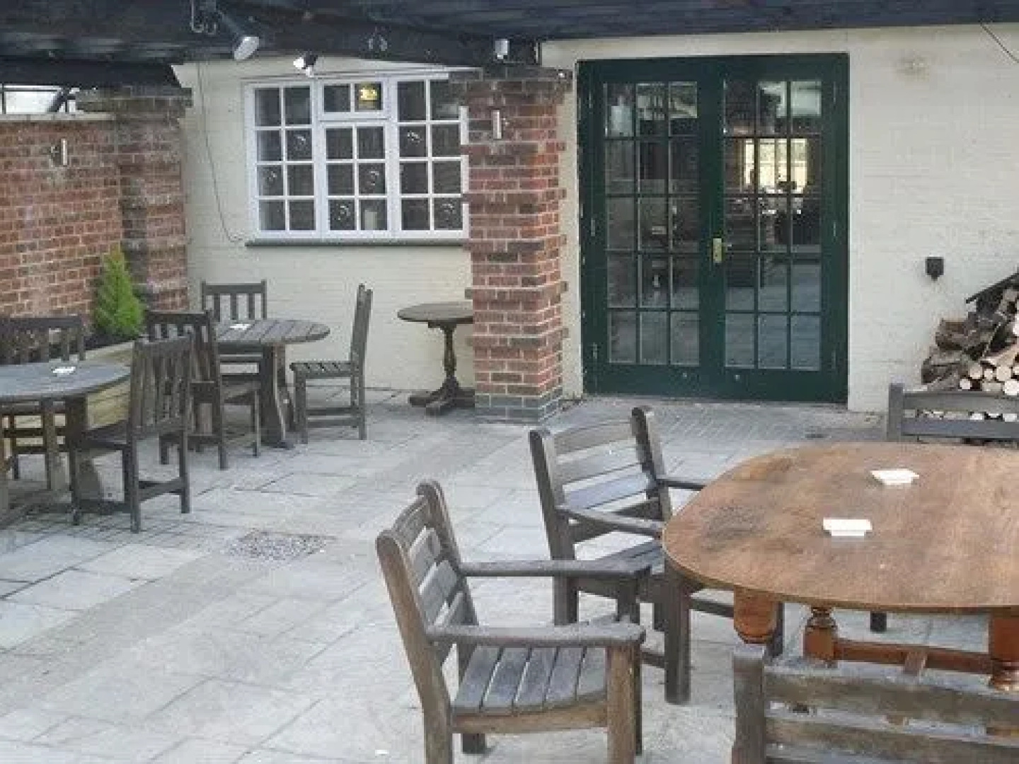 The Rose & Crown, Ashbury