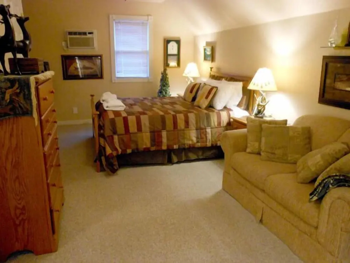 The River's Edge Motel Lodge & Resort