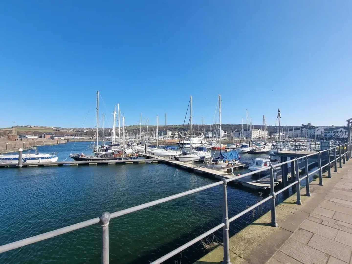 Impeccable Beachfront 2-bed Cottage in St Bees