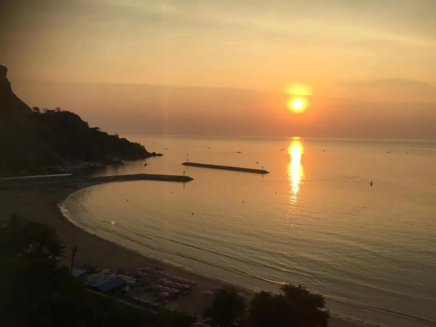 Blue Wave on the Beach 1208