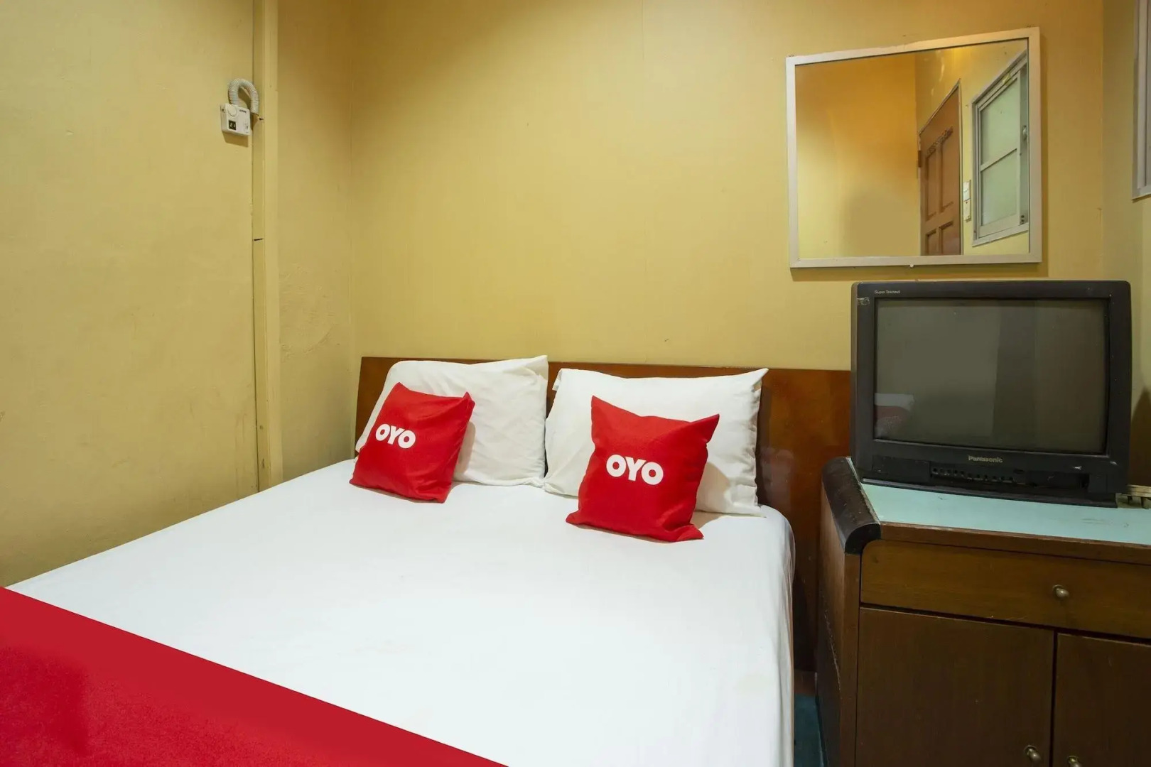 SPOT ON 90137 Casavilla Hotel Pudu