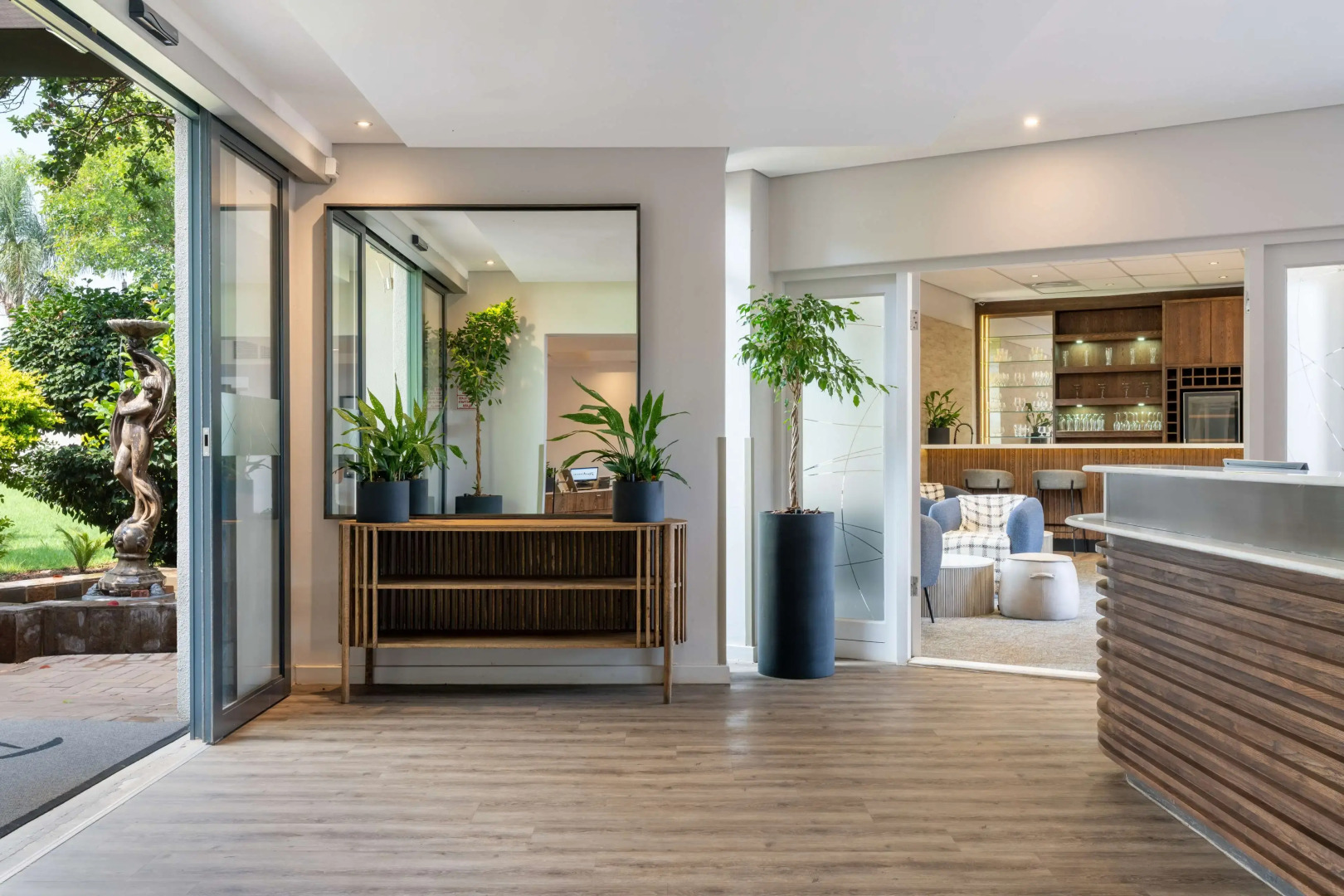 Radisson Hotel and Convention Centre OR Tambo Airport