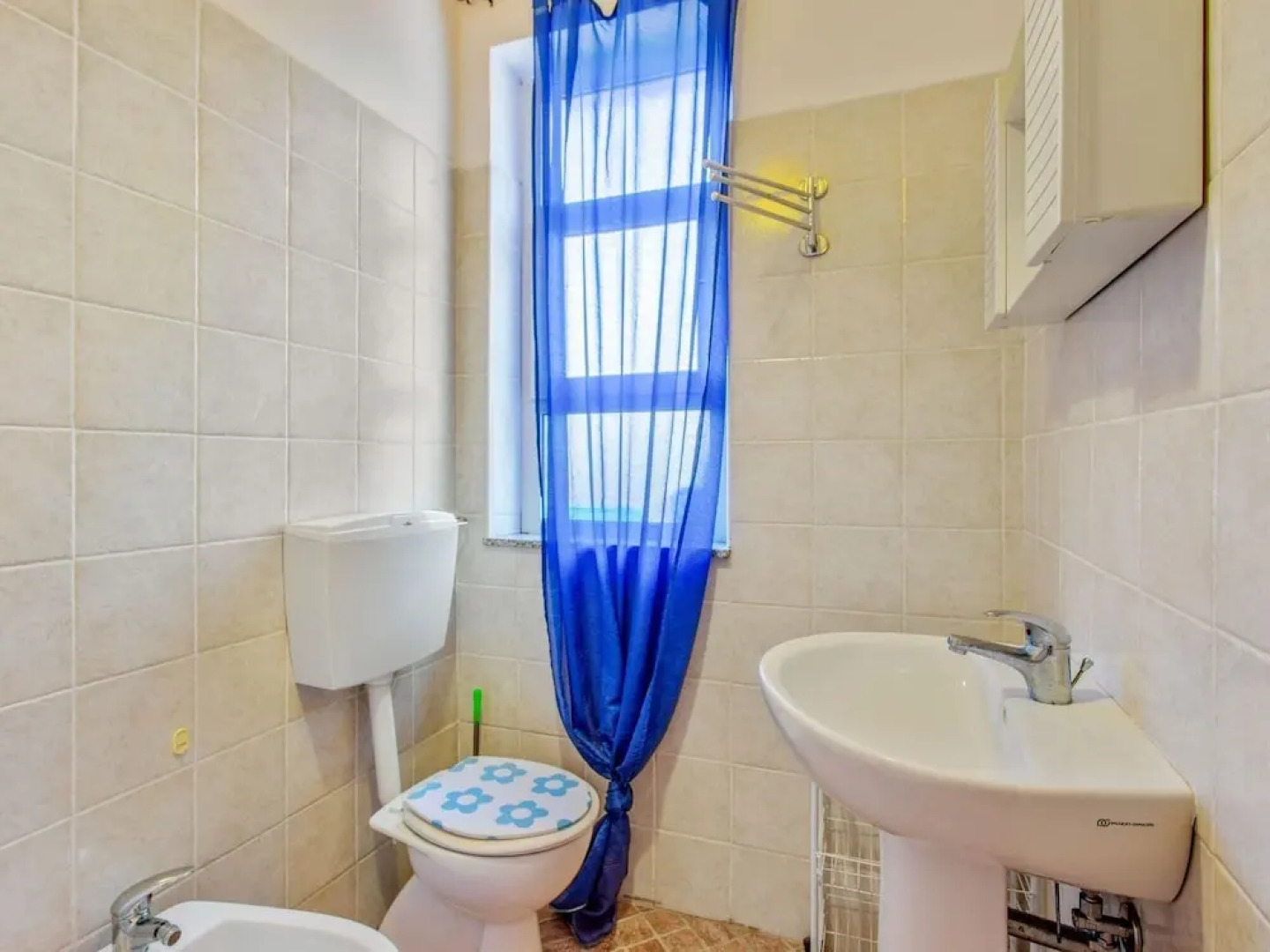 Apartment in a Beautiful Villa, Surrounded by Nature and Near the sea