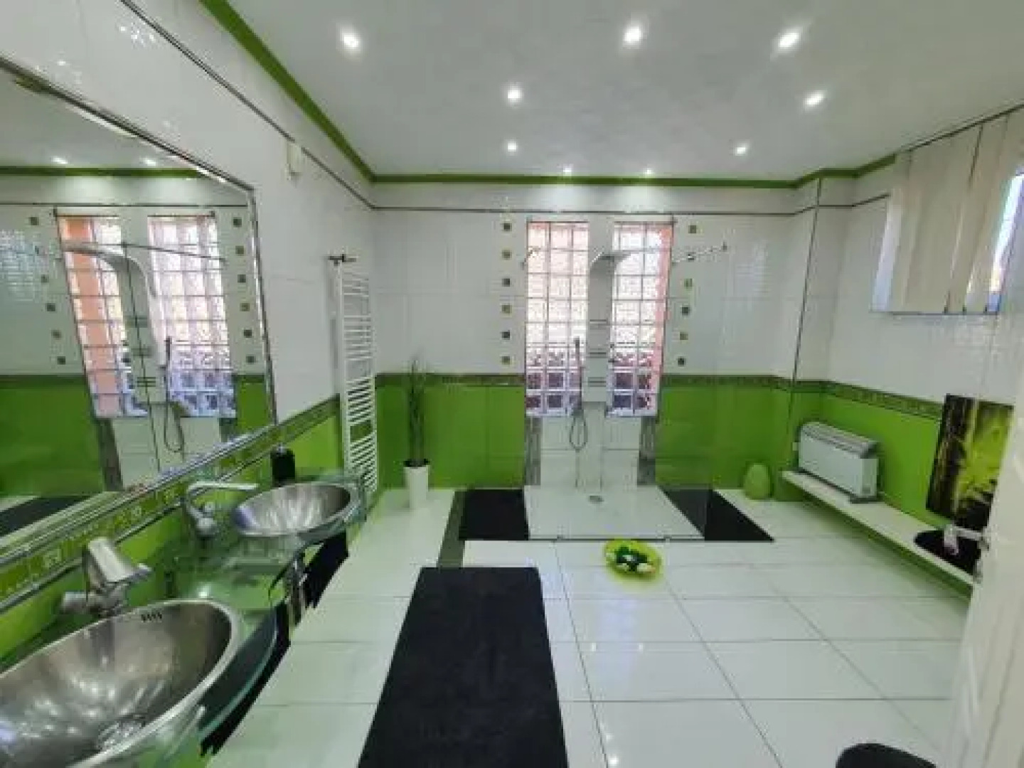 Budapest Airport Luxury 42