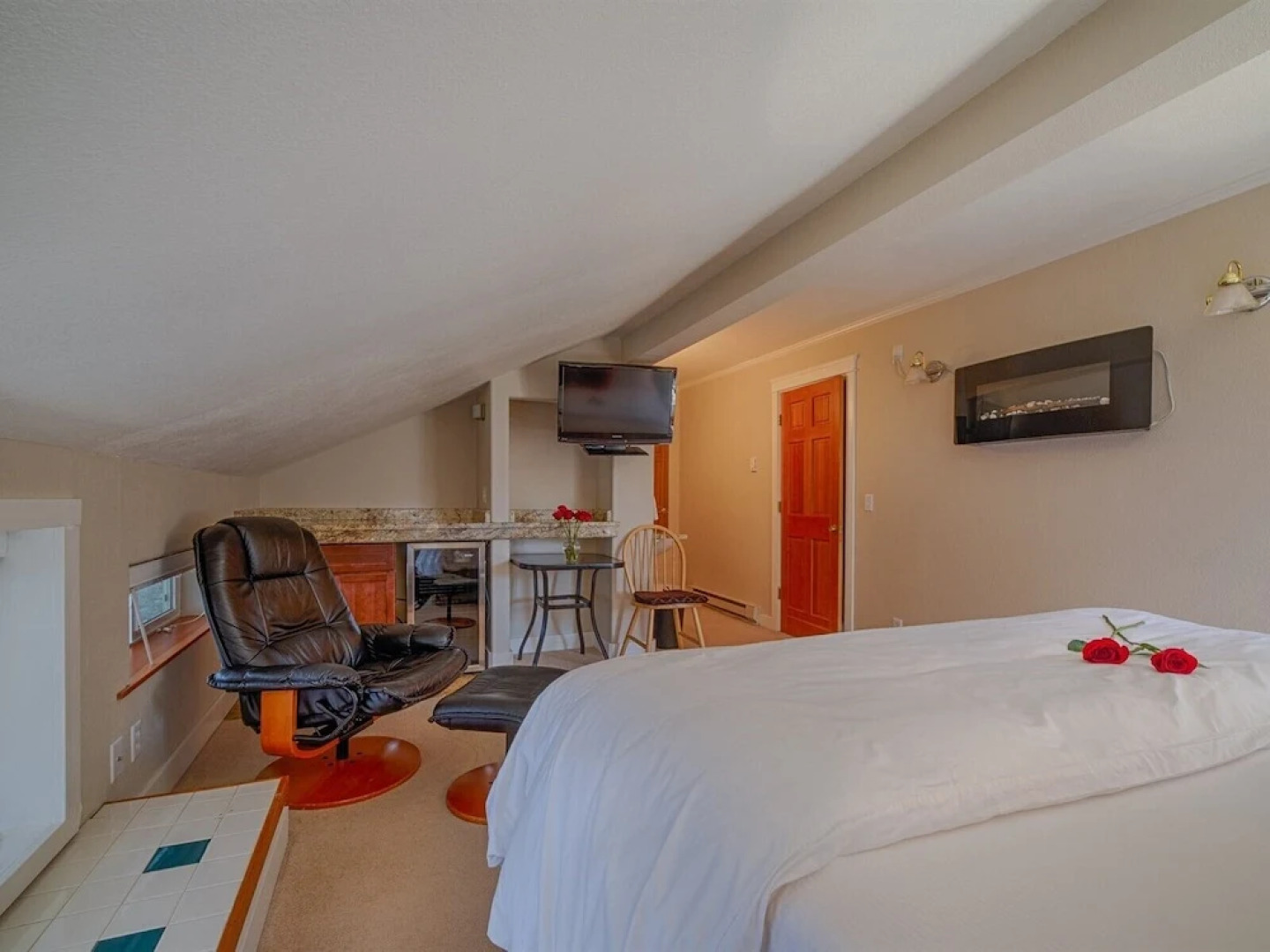 Beachside Villa Suites and Vacation Rentals