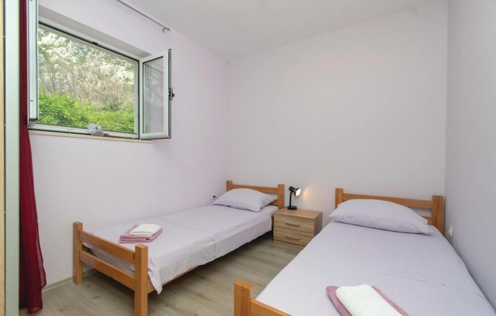 Beautiful Home in Trstenik With Wifi and 2 Bedrooms