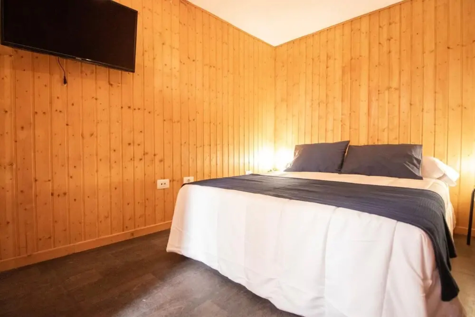 Mountain Chalet Sea Views & Pool Iptx