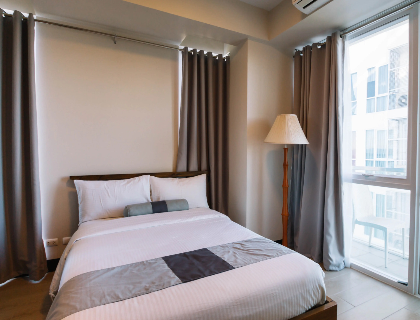 CSuites at 8 Newtown Residences