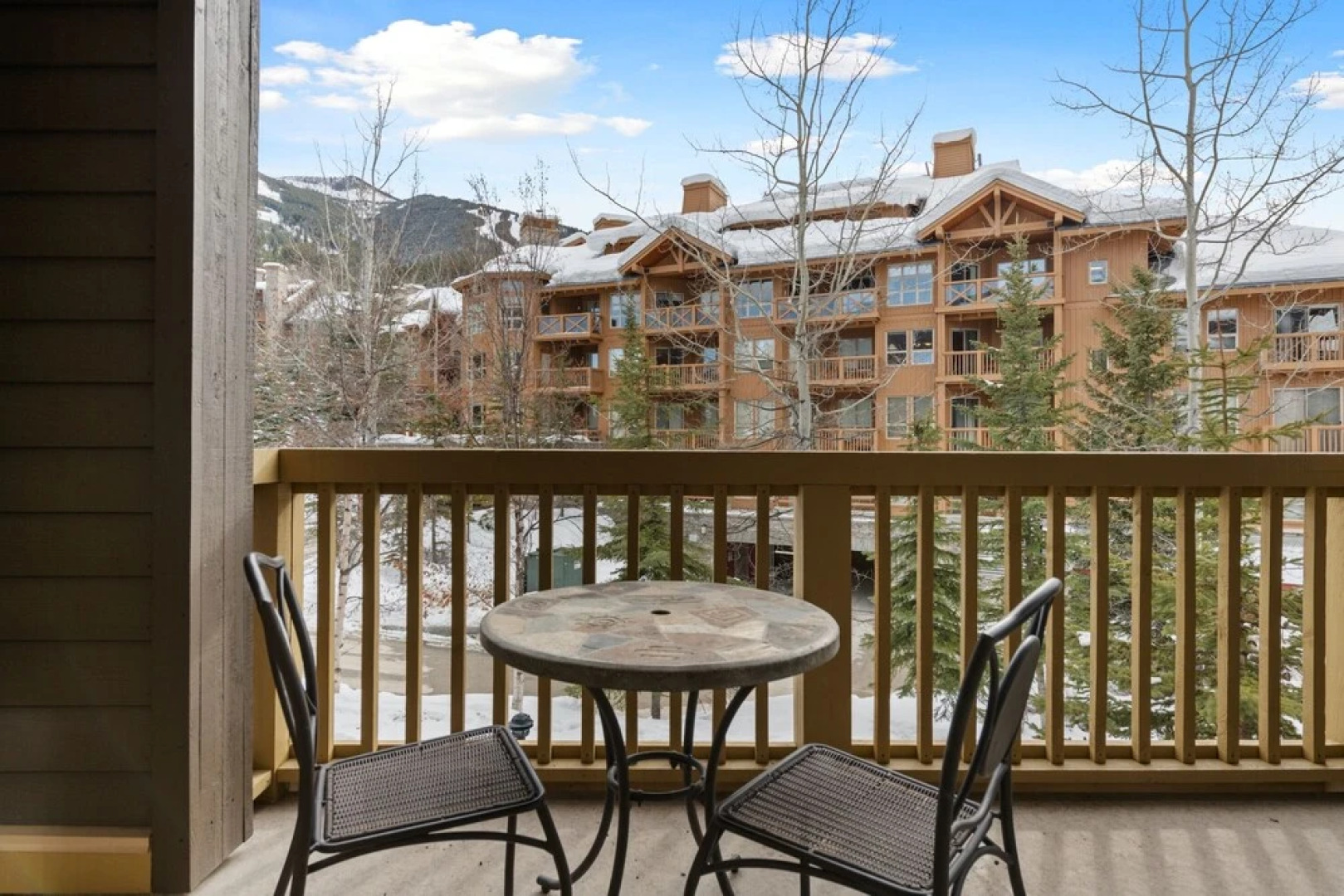 LARGE Studio | Ski In/Out | Pool & Hot Tubs | Central Upper Village Location