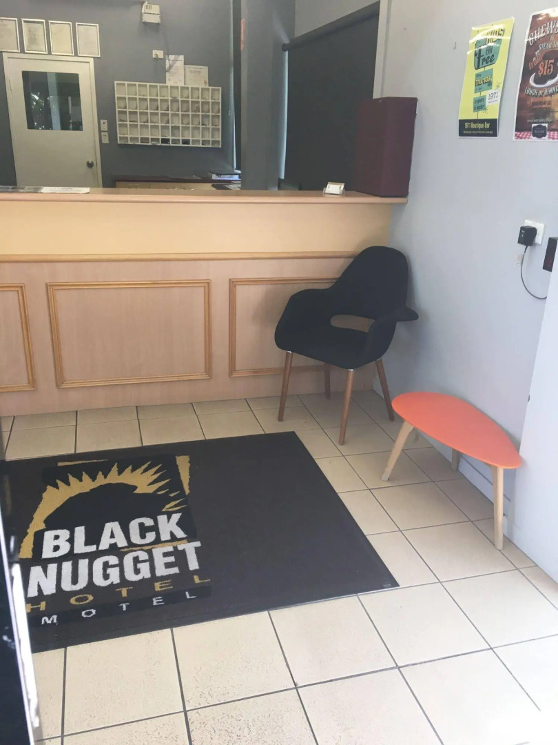 Black Nugget Hotel Motel