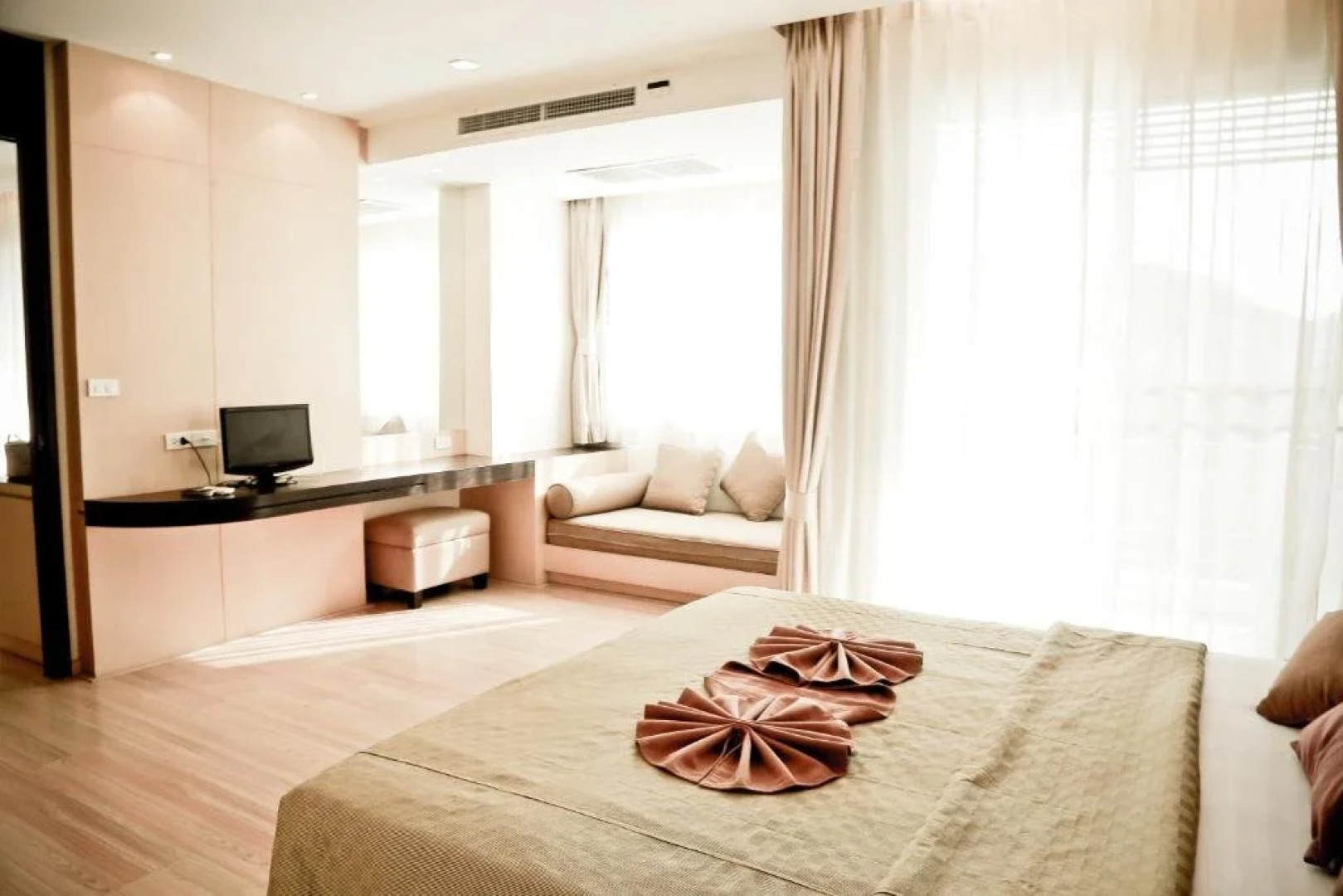 Karabuning Resort and Residence