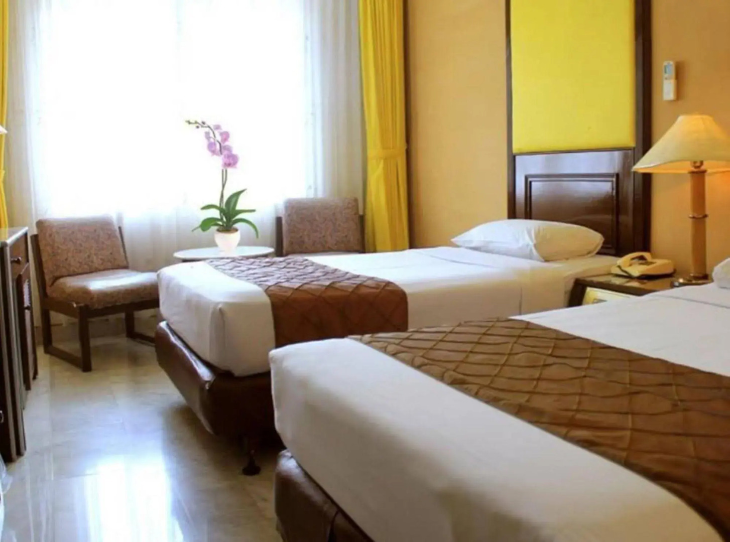 Johns Pardede International Hotel