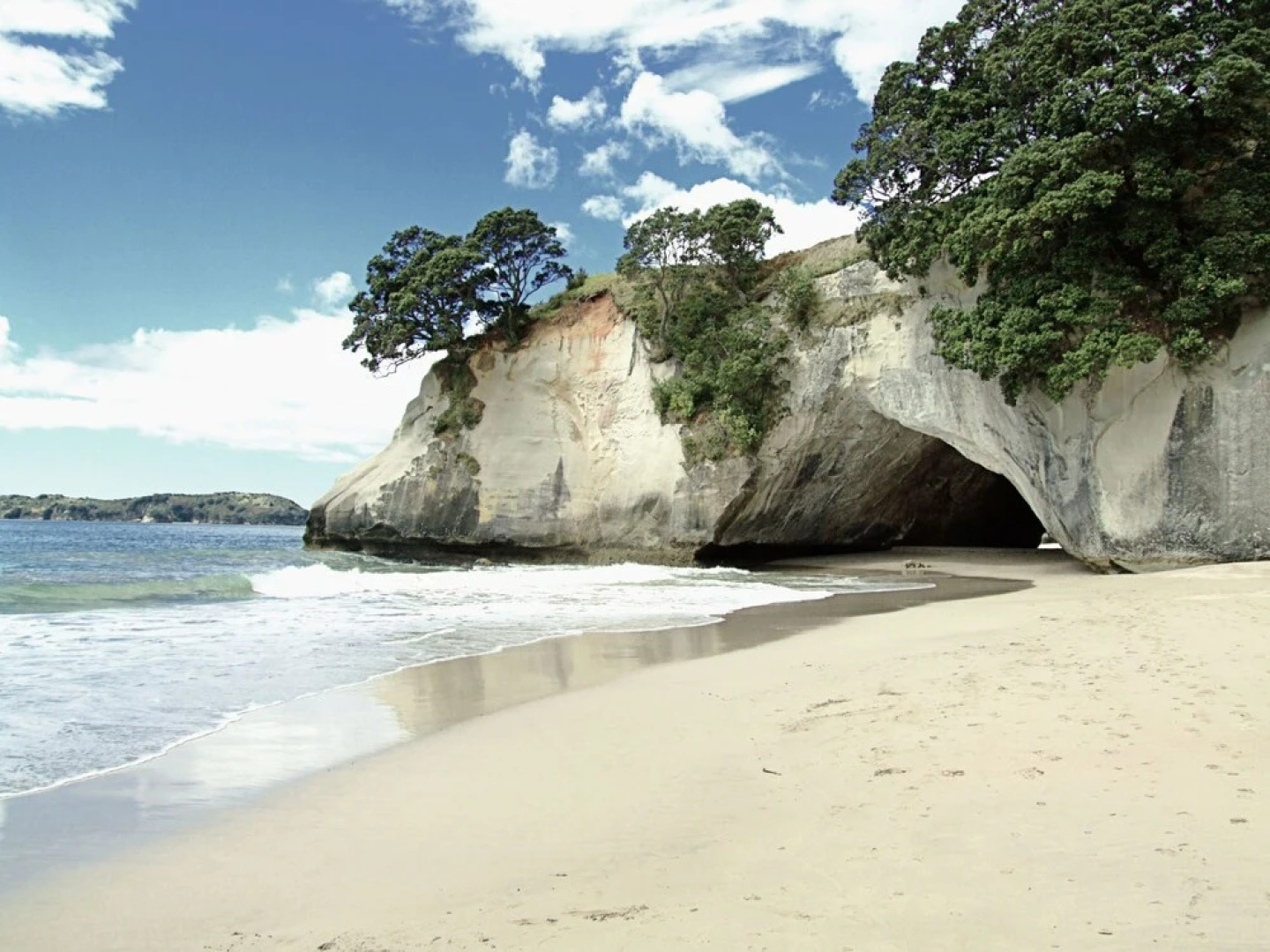 Modern Holiday Home in Porto do Son Galicia Close to Beach