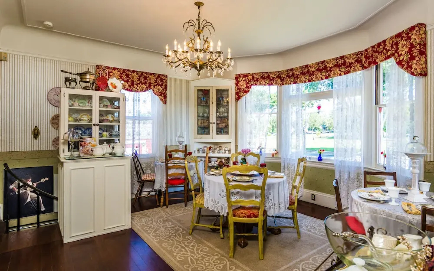 Joshua Inn Bed & Breakfast
