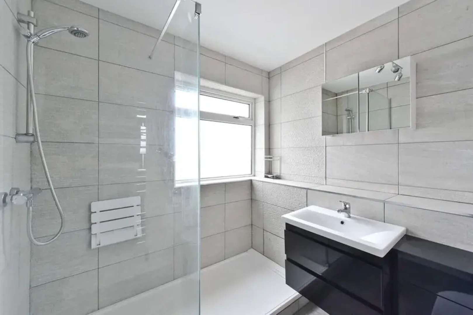 Stunning Penthhouse apt