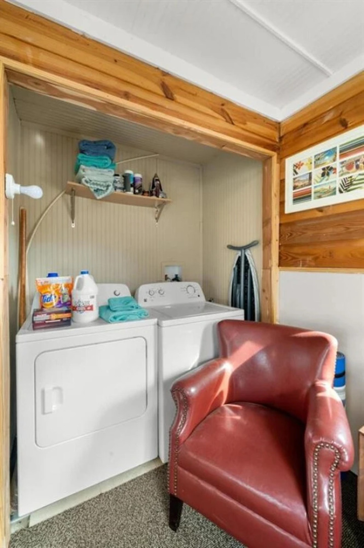 Blue Bonnet's Cabin Nestled in Nature