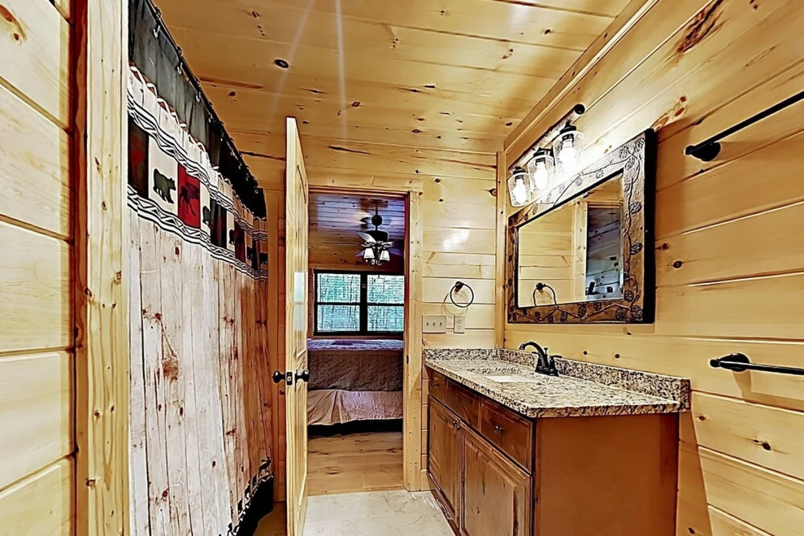 New Listing! All-suite - 1.5 Acres & Hot Tub 2 Bedroom Home