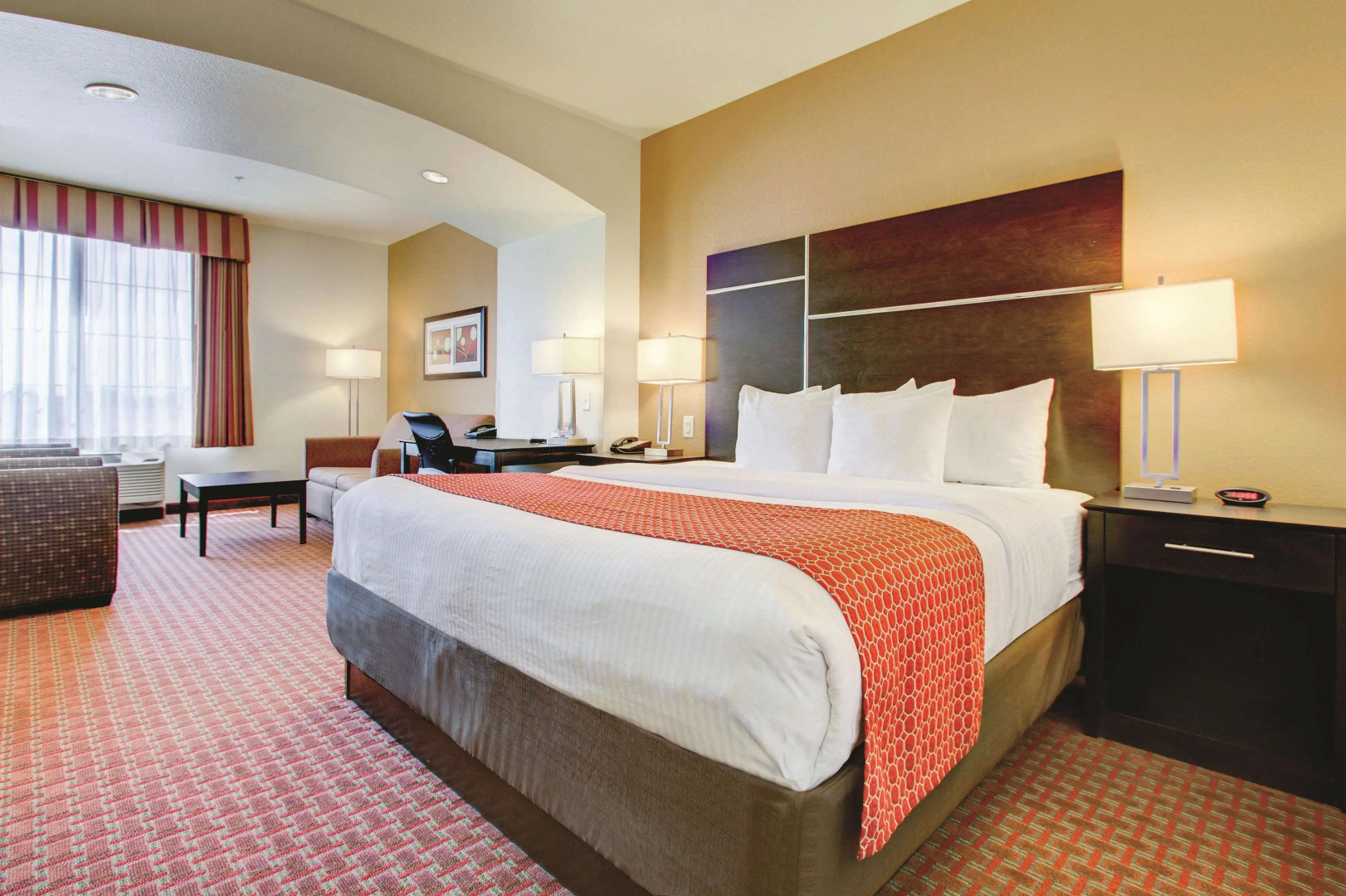 La Quinta Inn & Suites by Wyndham Denver Gateway Park