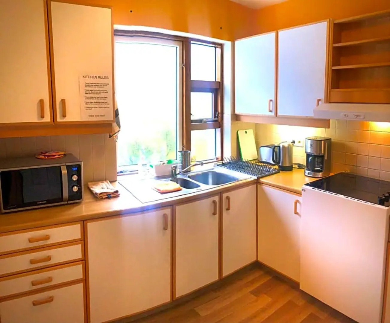 Paradise Cave Hostel & Guesthouse