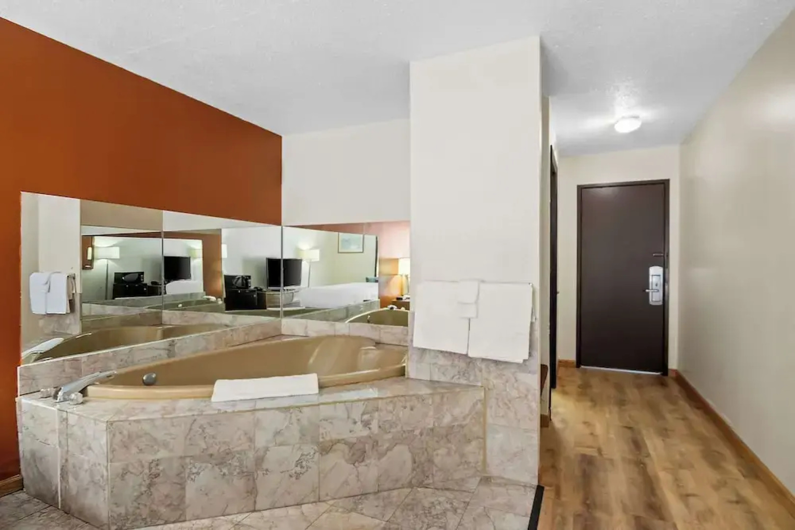 Econo Lodge Manistee