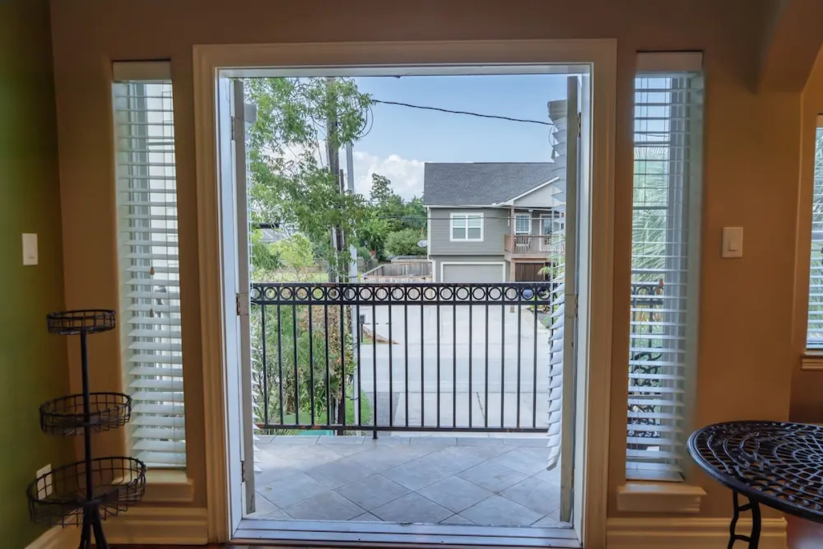 Spacious Kemah Boardwalk Townhome