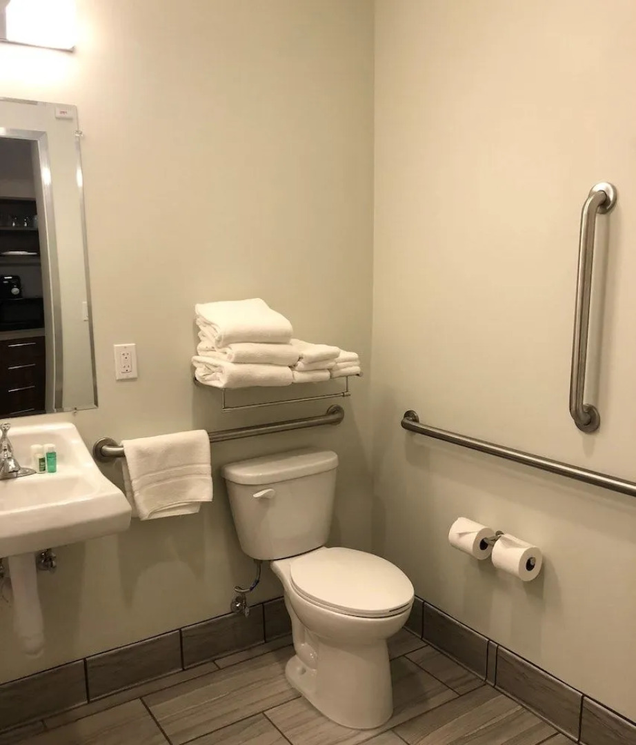 Kodiak Compass Suites