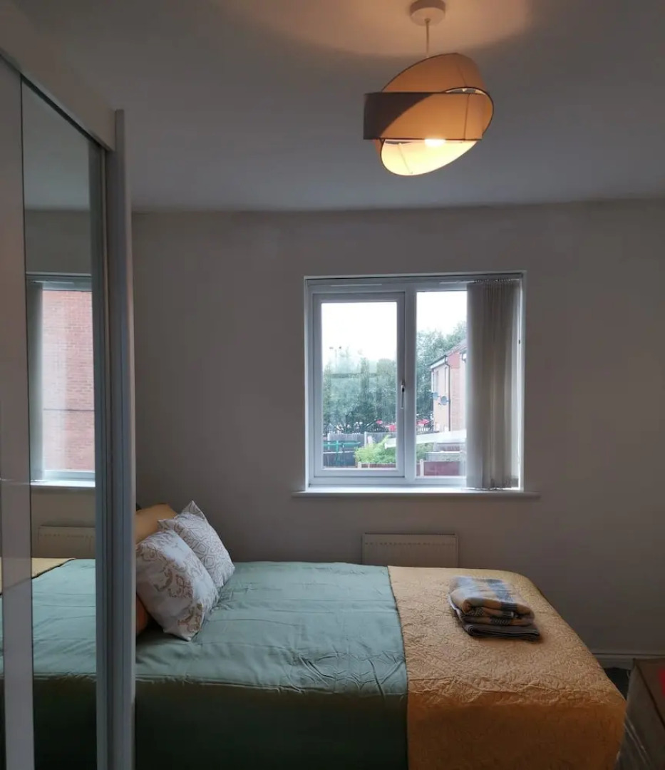 Olive and Carol's Beautiful 3-bed House in Walsall