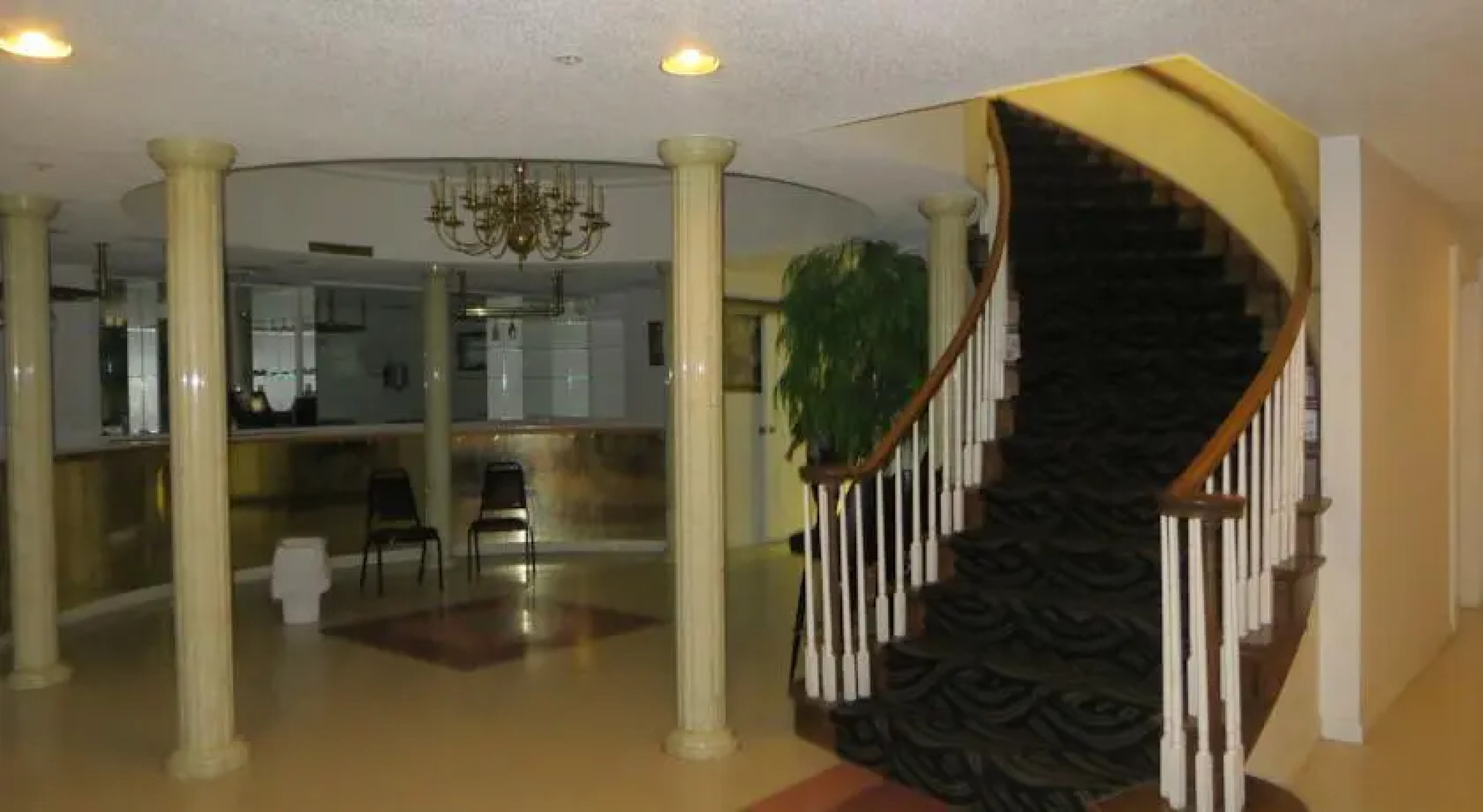 Ramada Richland Center