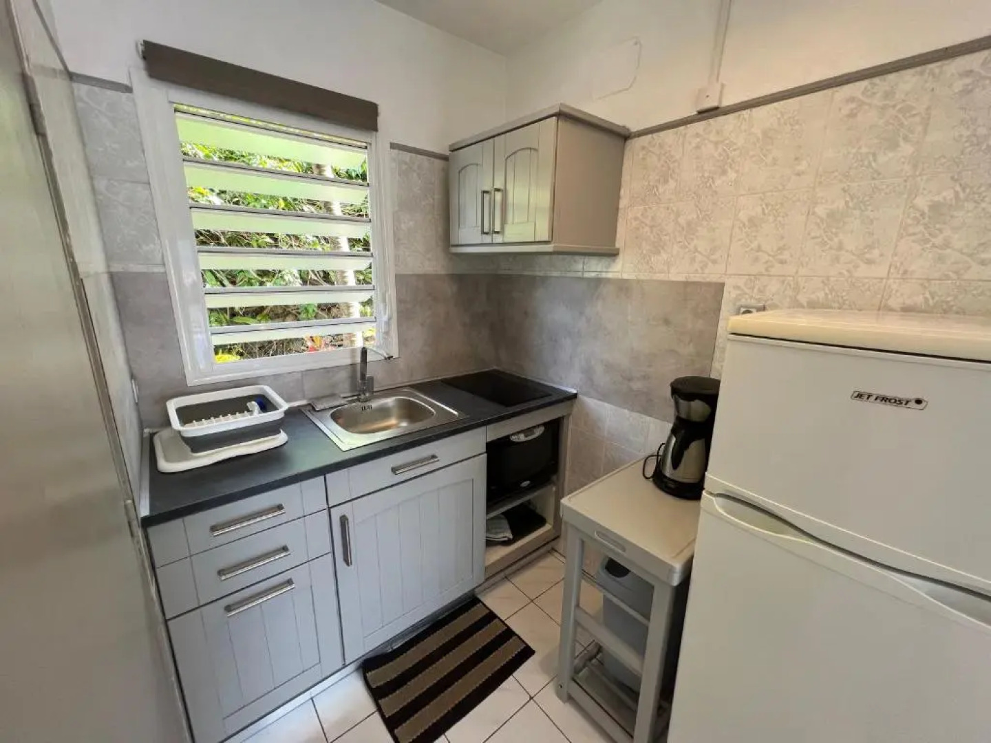 Studio dans résidence avec piscine proche marina