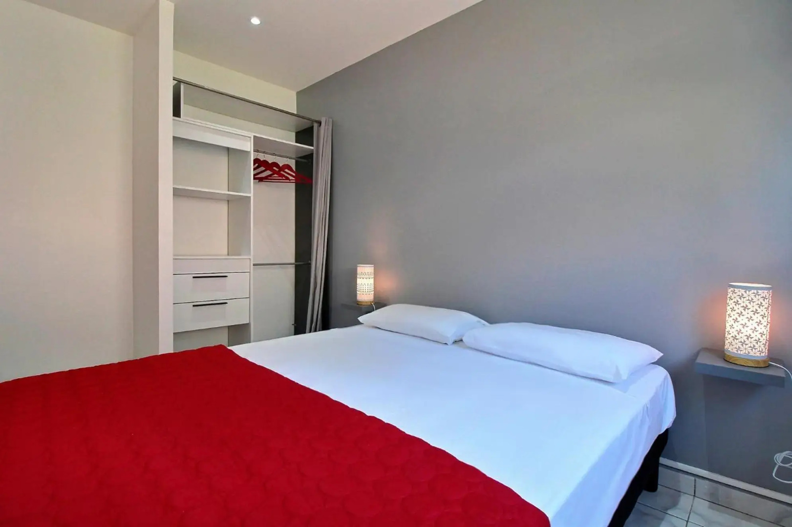 Villa Thomana, piscine, vue mer et plage à 100 m !