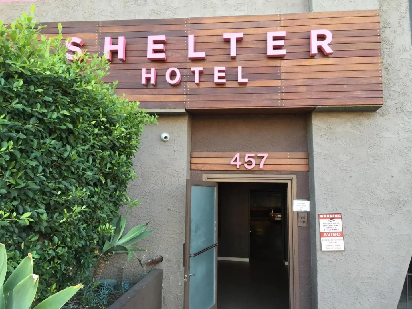 Shelter Hotel