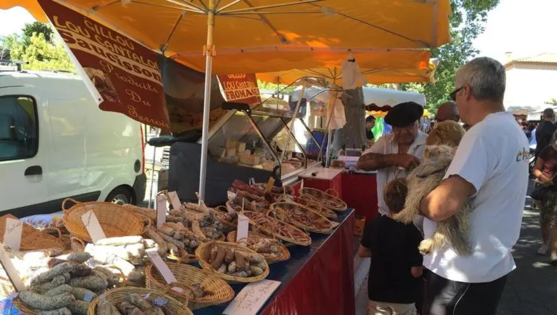 Domaine de vacances à 600m de la plage, villa climatisée 3 chambres 7 couchages WIFI animations piscines en suppléments LRTAMJ36