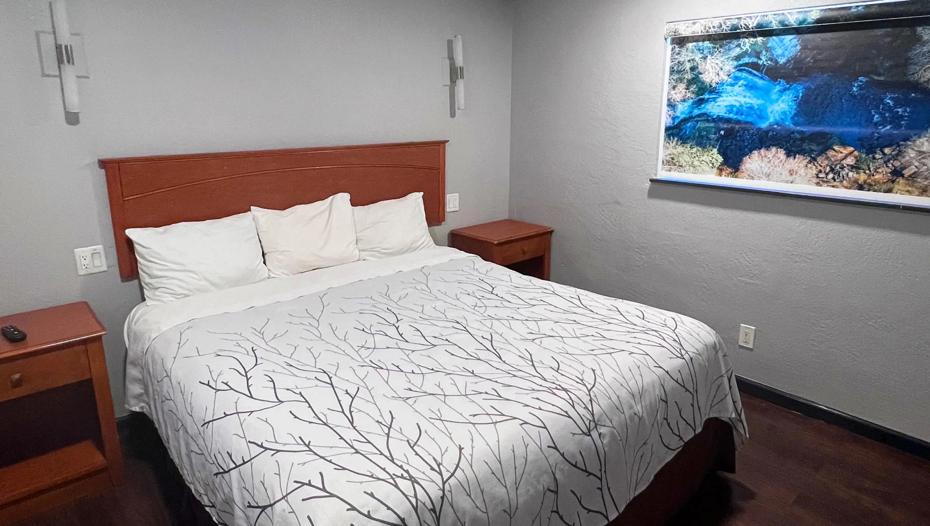 Anchorage Inn Lakeport