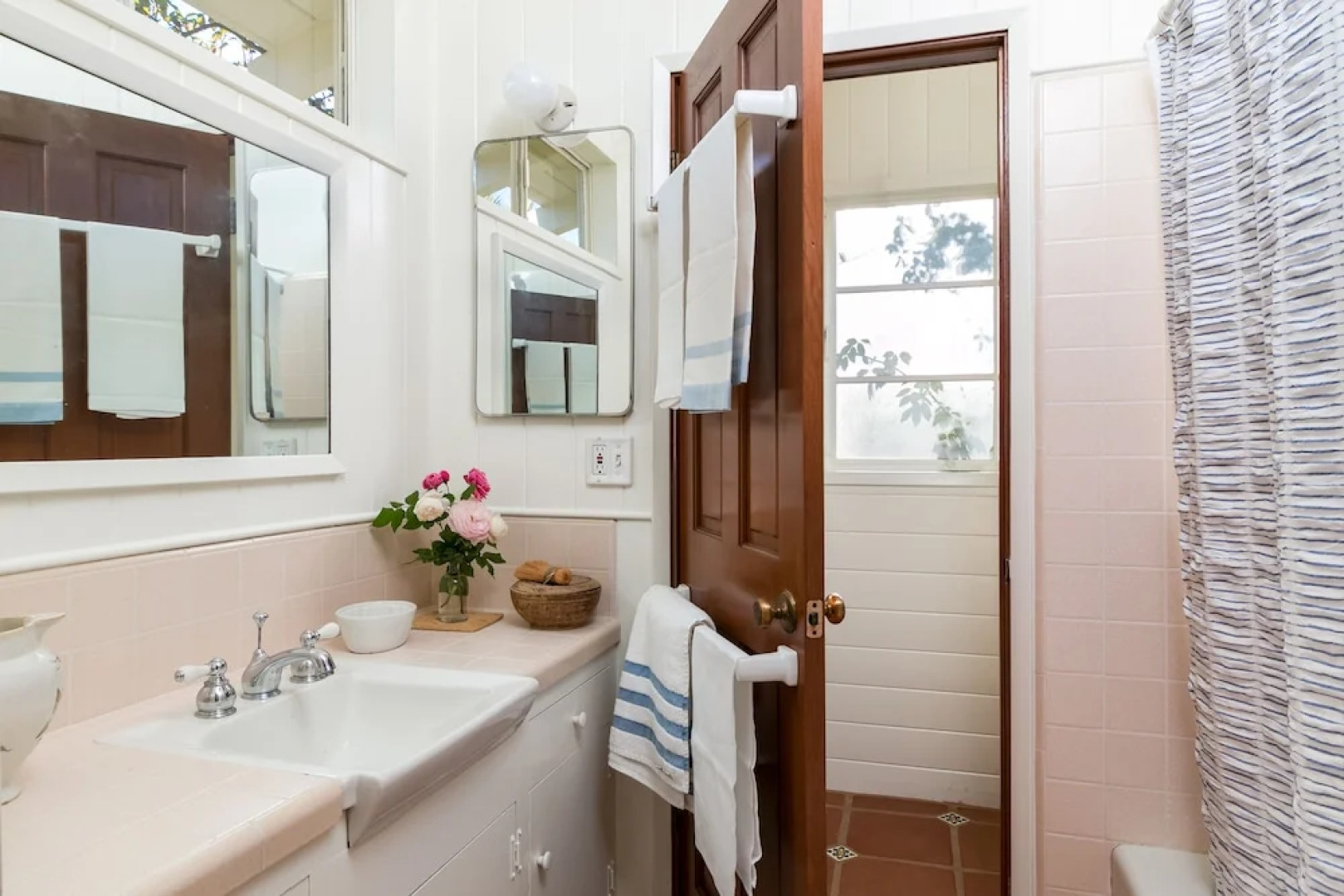 6590 Camino Carreta House by RedAwning