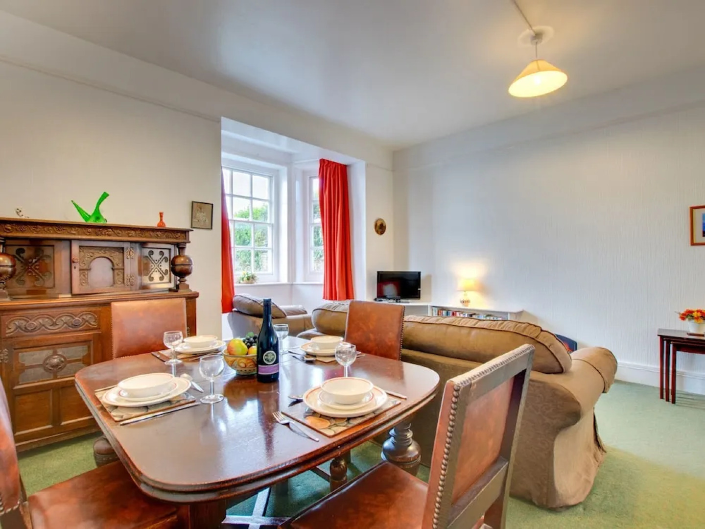 Modern Apartment in Tenby With Swimming Pool