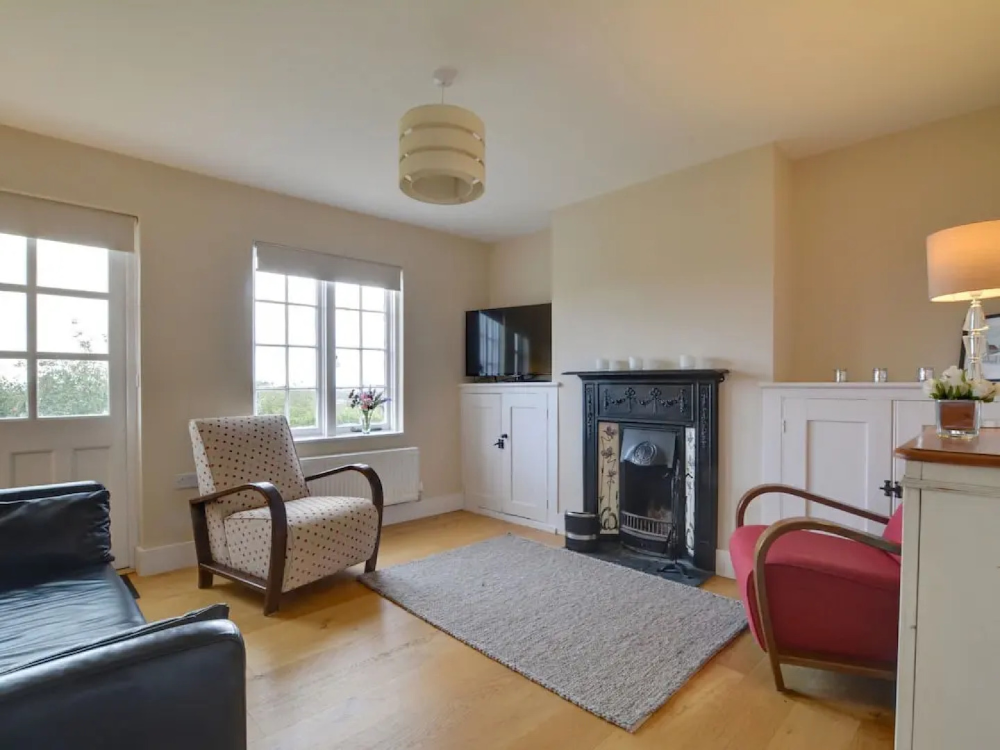 Gorgeous Holiday Home Overlooking the Spacious County of Weald of Kent