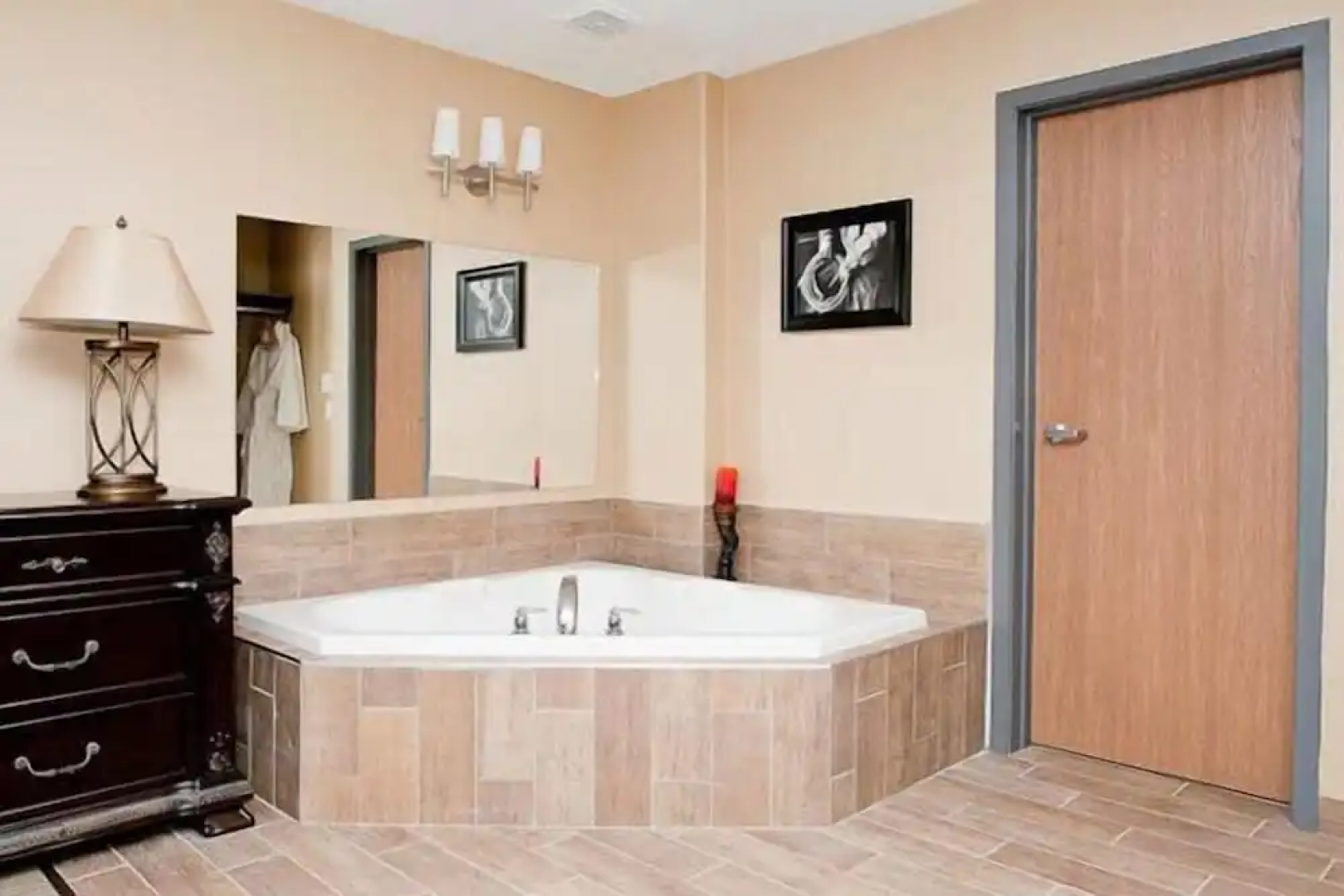 Paradise Inn & Suites Valleyview